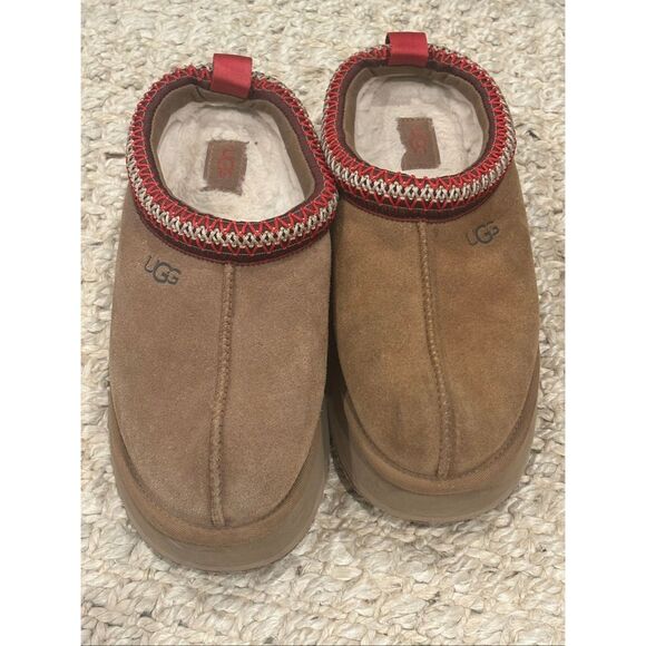 EUC Ugg Tazz II platform Women’s 7, $150 - Picture 3 of 8